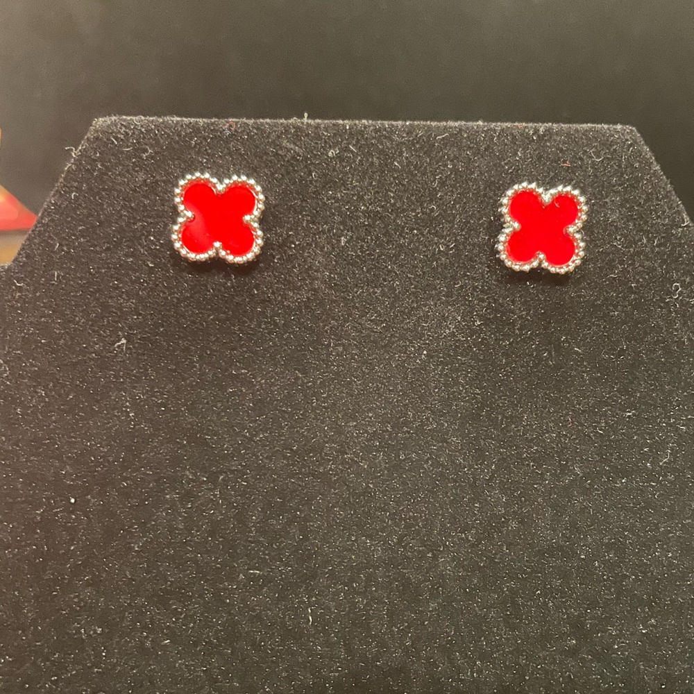 Clover Stud Earrings (2 pairs)